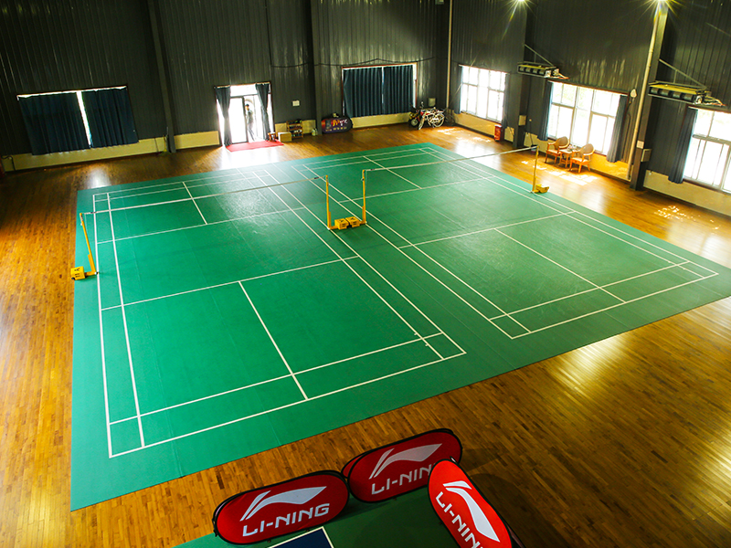 員工活動(dòng)中心-羽毛球場(chǎng)
